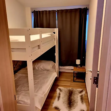 Hozi House -4 Cozy Apartment's Free Parking Apartment *