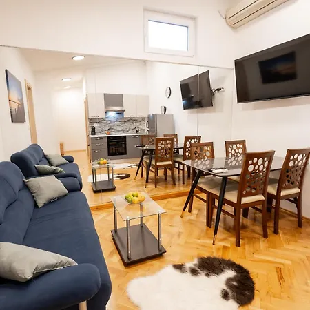 Hozi House -4 Cozy Apartment's Free Parking * Lublaň