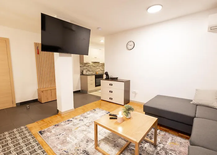 Hozi House -4 Cozy Apartment's شقة ليوبليانا