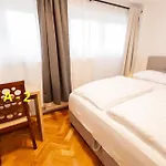Hozi House -4 Cozy Apartment's Free Parking