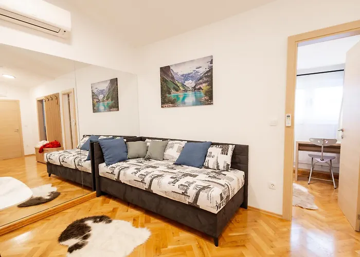 Hozi House -4 Cozy Apartment's Apartment *